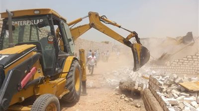 محافظ سوهاج: إزالة 410  حالة تعدي على أملاك الدولة والأراضي الزراعية