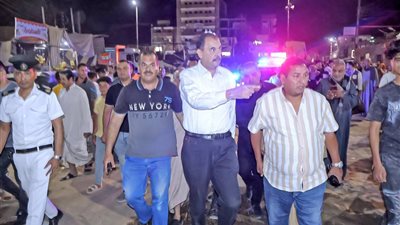 محافظ سوهاج يتفقد مستوى الخدمات المقدمة للمواطنين في أخميم وساقلتة ويوجه برفع الإشغالات 