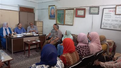 ندوات توعوية لتسليط الضوء على مكافحة العنف والتحرش في بيئة العمل بأسيوط 