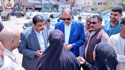 محافظ سوهاج يتفقد الأسواق والمواقف وأعمال تطوير ميدان الشهداء بالمنشاه