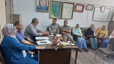 ندوات توعية وضوابط تشغيل المرأة لتهيئة بيئة عمل آمنة بأسيوط