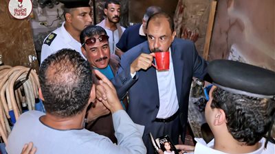 محافظ سوهاج يتفقد قرية “البربا” بجرجا ويوجّه بإحالة عدد من المسئولين للتحقيق