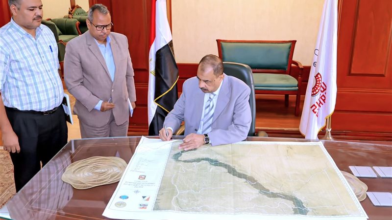 محافظ سوهاج يعتمد
