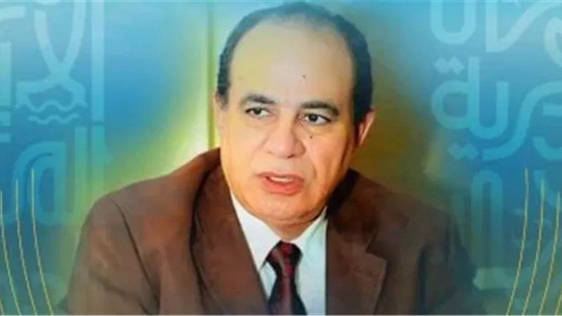 الدكتور أحمد مجاهد