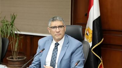 رغم البلاغات.. تصاعد مخالفات البناء في حدائق الأهرام وتحويل الفيلات السكنية لمحال تجارية