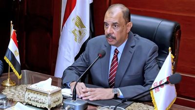 شوارع المراغة بسوهاج فى قبضة الباعة الجائلين.. ومطالبات بتدخل المحافظ 