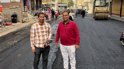 استكمال أعمال رصف الطرق ورفع كفاءة الشوارع بمركز المراغة بسوهاج 