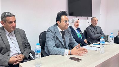 وكيل صحة سوهاج يترأس اجتماعًا لبحث آليات العمل خلال شهر رمضان