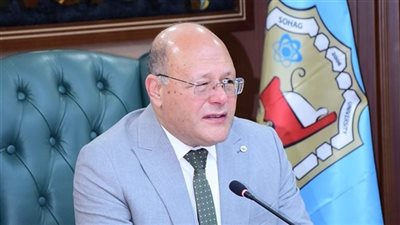 رئيس جامعة سوهاج الأهلية: المرحلة الحالية تتطلب تكاتف جميع مؤسسات الدولة لترسيخ ثقافة الاستخدام الرشيد للموارد