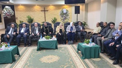 قيادات مستقبل وطن بسوهاج يهنئون الأقباط بعيد القيامة المجيد ويؤكد على وحدة الصف الوطني