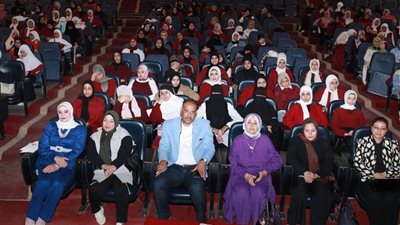 وزارة الشباب وجامعة سوهاج ينظمان ندوه تثقيفية عن مواجهة الشائعات وأثرها على الأمن القومي