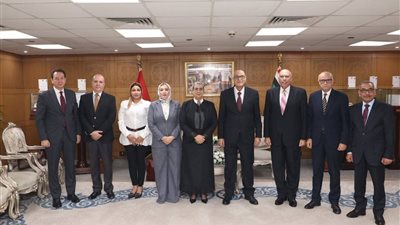 رئيس هيئة قضايا الدولة يستقبل رئيس المجلس القومي للمرأة ..اعرف السبب
