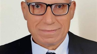 خبير تأمينات يحذر من تداعيات تطبيق نظام CRM ويطالب بتدخل حكومي عاجل لتقييم المنظومة