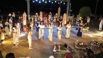نائب محافظ بني سويف يشهد عرض “عروس النيل الفرعوني “بممشى الكورنيش ضمن مبادرة إحياء المسرح المدرسي