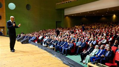 وزير التربية والتعليم يعقد لقاءً موسعًا مع ٤٥٠٠ مدير مدرسة من ٢١ محافظة على مستوى الجمهورية لبحث الاستعدادات للعام الدراسي الجديد ٢٠٢٦ / ٢٠٢٧
