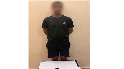 ضبط عاطل بالإسماعيلية لإدارته صفحة على فيسبوك للترويج لبيع الأسلحة البيضاء والنصب على الضحايا