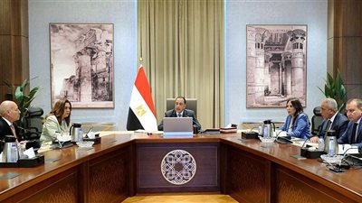 رئيس الوزراء يتابع تنفيذ تكليفات فخامة الرئيس بـ 