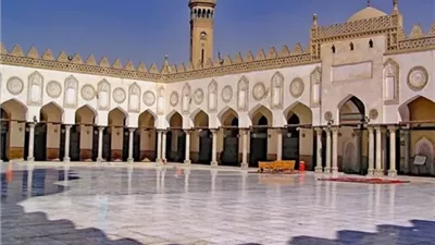 الأزهر يدين جريمة تمزيق المصحف بنيويورك على يد متطرف يميني
