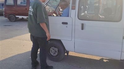 تحرك عاجل بعد فيديو «سائق أكتوبر».. «مكافحة الإدمان» يفحص حافلات المدارس ويدعو للإبلاغ عبر (16023)