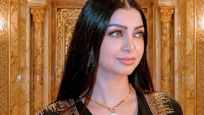 النجمة العراقية كلوديا حنا ضيفة شرف مهرجان ظفار الدولي للمسرح في دورته الثانية