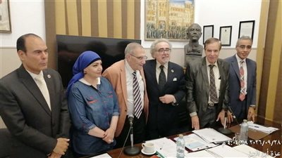 نقيب كتاب مصر : مليون جنيه من محمد نظمي دعمًا للمشروع الصحي وفروع اتحاد كتاب مصر.