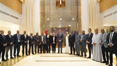 رئيس هيئة الرعاية الصحية يلتقي الكتلة البرلمانية وأعضاء مجلسي النواب والشيوخ بأسوان لبحث سبل تكامل الخدمات الصحية المقدمة بالمحافظة