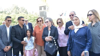 عائلة الرئيس الراحل أنور السادات 