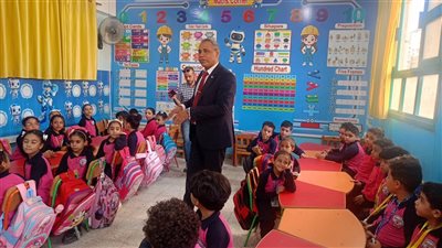 بتوجيهات الدكتور محمد عبد اللطيف.. طارق حلمي يتابع انتظام العملية التعليمية بمدارس الإسكندرية