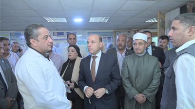 محافظ الغربية يزور الطلاب المصابين داخل معهد أزهري بمستشفى المحلة العام
