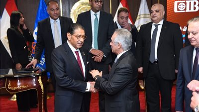 عز العرب يصنع التاريخ.. 