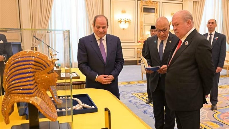 الرئيس السيسي مع