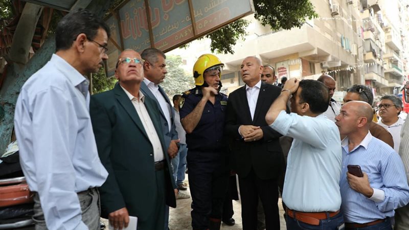 محافظ القاهرة فى موقع الحادث 