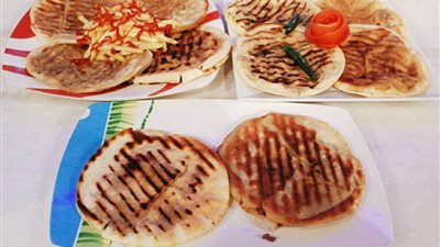 طريقة مختلفة لـ عمل الحواوشي بالعيش الشامي 